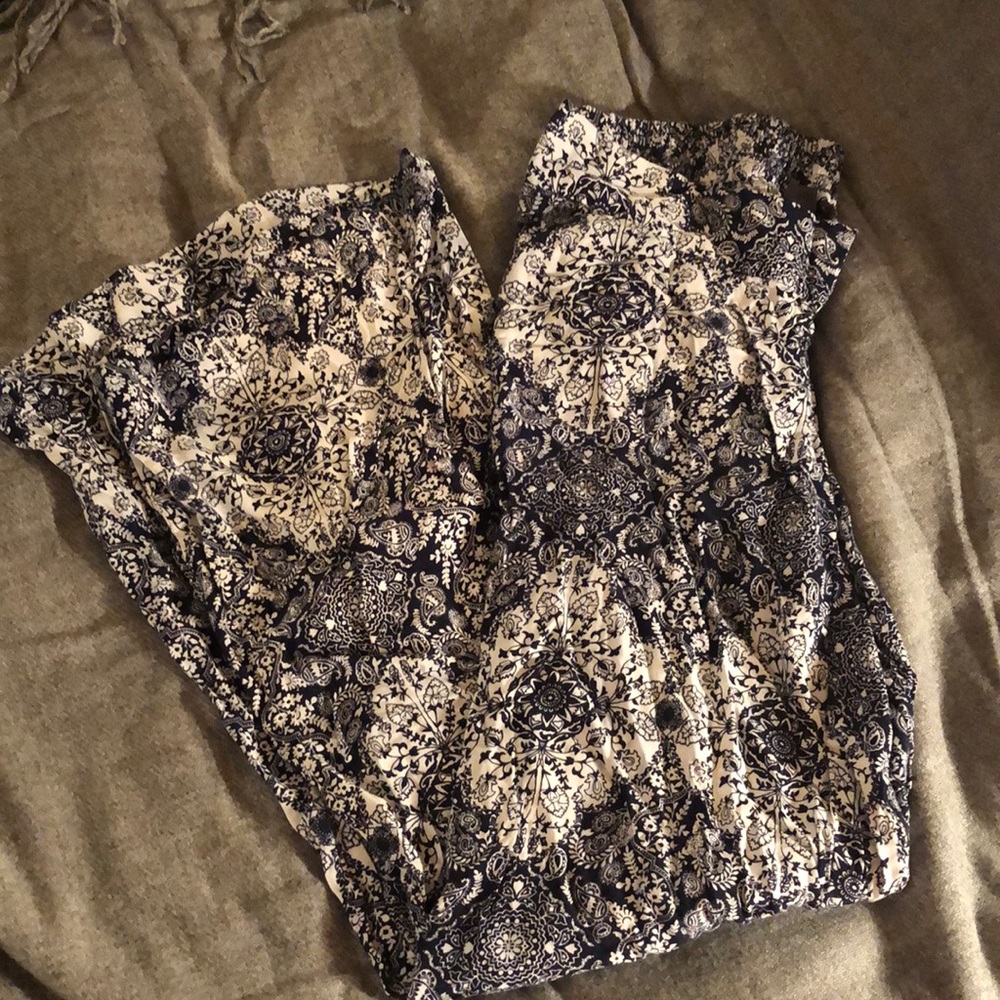 A Pea in The Pod Paisley Maternity Pants